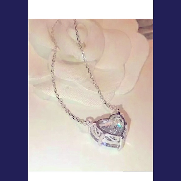 💎 New Simulated 💎 Sterling Silver 💗 Necklace 💎 - Picture 4 of 5